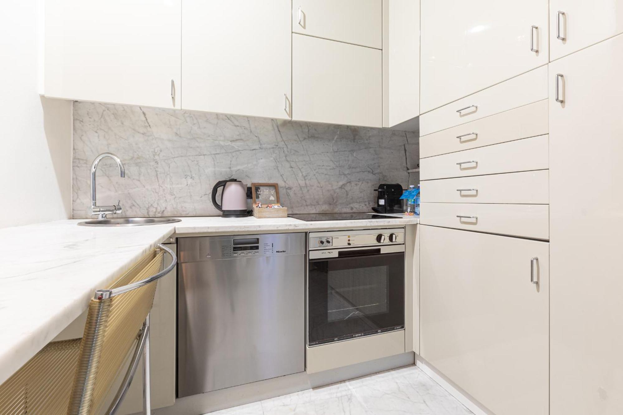 Monte Napoleone Split-Level Terrace Apartment - Top Collection มิลาน ภายนอก รูปภาพ