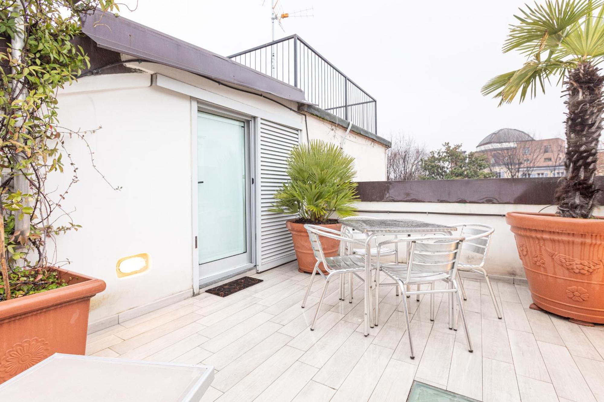 Monte Napoleone Split-Level Terrace Apartment - Top Collection มิลาน ภายนอก รูปภาพ