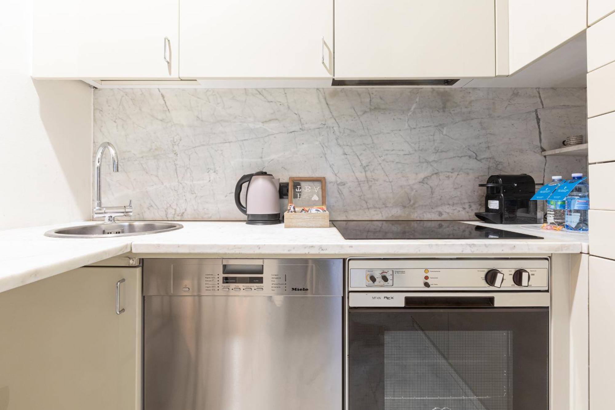 Monte Napoleone Split-Level Terrace Apartment - Top Collection มิลาน ภายนอก รูปภาพ